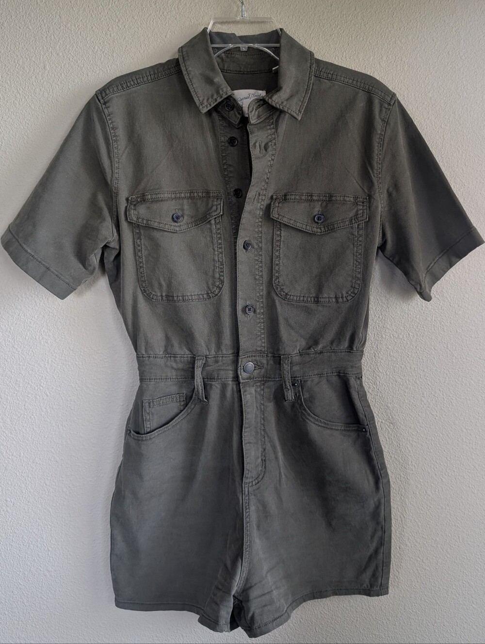Universal Threads Size 2 Short-Sleeve Utility Romper In Army Green